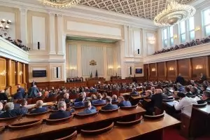 НС одобри покупката на още 8 американски изтребителя
