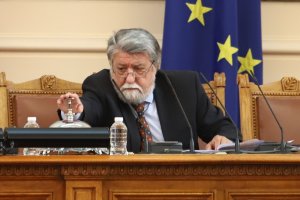 Аз съм горд човек и ще се оттегля като председател