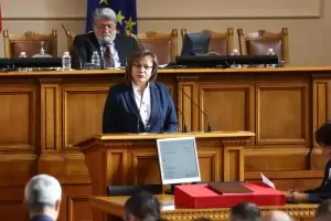 Парламентът дублира вчерашния си провал