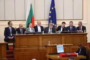 ГЕРБ, ДПС, БСП и БВ избраха Рашидов начело на НС