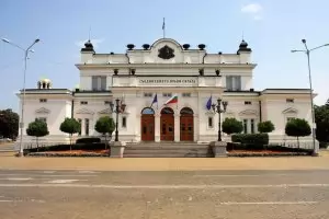 ГЕРБ-СДС и ПП-ДБ почти се изравниха