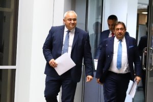 Институтът по пътна безопасност засипа с тежки обвинения министъра на