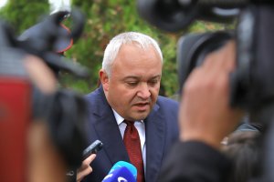 Шефът на ДАНС и Демерджиев отиват в Скопие
