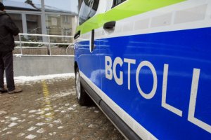 Служебният кабинет на Румен Радев превръща и тол системата в