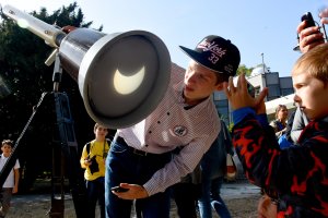 Частично слънчево затъмнение можеше да се наблюдава днес на територията