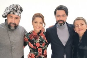 В новата си пиеса С гръб към залеза която тази