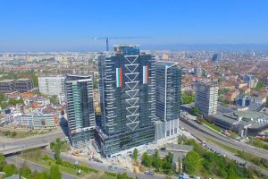 От 1 ноември фасадното осветление на бизнес сградата ОББ Милениум