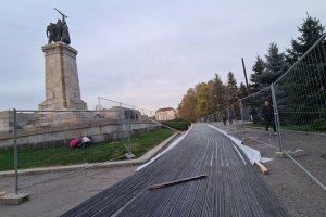 В Княжеската градина в столицата върви усилена подготовка за изграждането