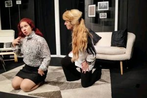 С изкуството човекът на перото преработва своите душевни рани и