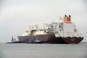 Катар сключи с Китай най-дългосрочния договор за втечнен газ в света
