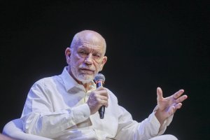 Световноизвестният актьор Джон Малкович ще се качи на българска сцена на