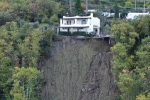 Тялото на българка бе открито в свлачището на италианския остров