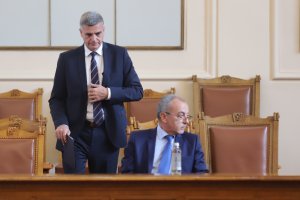 Тази Коледа няма да има подаръци за Румен Радев Зеленият