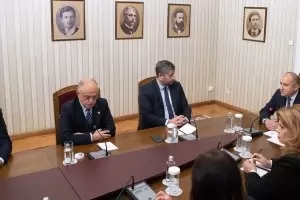 Радев планира предсрочните избори да бъдат чак през март 2023 г.