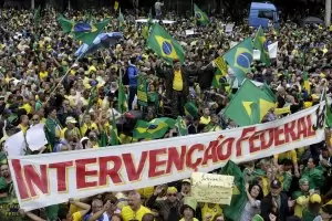В Бразилия се заговори за военен преврат