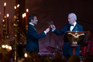 Президентите на САЩ и на Франция Джо Байдън и Еманюел