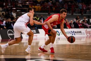 Баскетболистът Александър Везенков попадна в Топ 10 на 49 ото издание