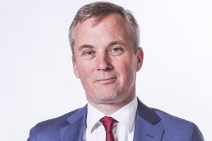 България трябва да приеме още закони и да започне да