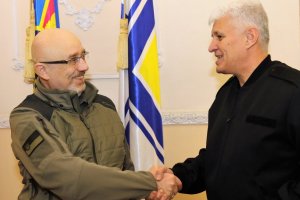 Българският министър на отбраната Димитър Стоянов е в Киев стана