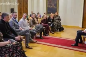Актьори от Народния молят президента за оставка на Минеков