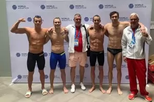 Мъжката щафета на България по плуване постигна огромен успех