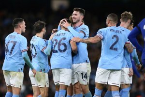 Общите приходи на най богатите 20 футболни клуба в света за