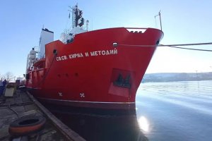 Днес преди обед плаващият за Антарктида български кораб Св св