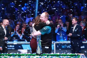 Десет години след като стана професионалист Крис Уейклин спечели своята