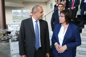 Радев не можа да се удържи Изкушението да използва третия