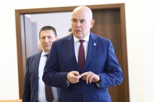 Четирима души са привлечени като обвиняеми по досъдебното производство за