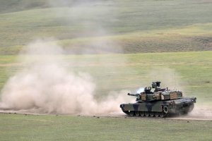 Танковете Леопард 2 от Германия за Украйна ще пристигнат в края