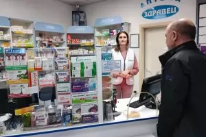 Здравният министър провери 3 аптеки и се успокои, че има лекарства