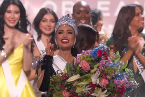 Р Бони Габриел от САЩ бе коронясана за 71 ата Мис Вселена в