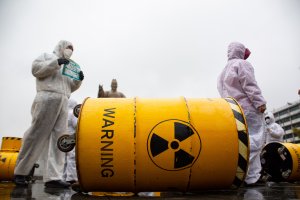 Сеул тества избягали севернокорейци за радиация