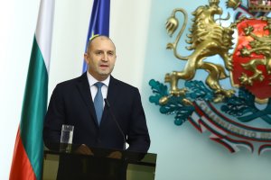 С много комплименти и поздравления за свършената работа президентът Румен