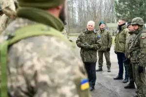 Евросъюзът ще обучи 30 000 украинци да воюват със западно оръжие