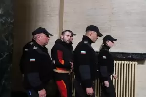 Полицайката Радева се е возила при Семерджиев преди трагедията на "Черни връх"
