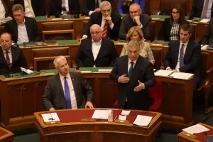 Въпрос към Орбан в парламента: Ти руски агент ли си?