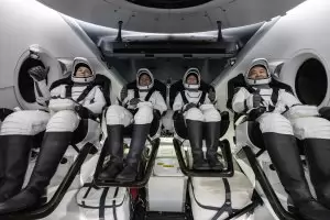 Екипажът на капсулата Dragon се върна на Земята след 5-месечна мисия на МКС