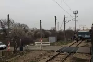 Влакът от Варна за София дерайлира край Търговище