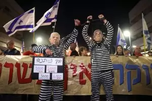 Под обществен натиск Израел смекчи съдебната реформа