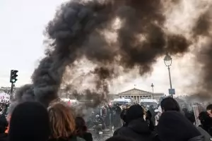 Макрон подпали нови протести във Франция