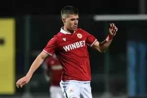 Кръстаич премисли съвсем и повика още един от "ЦСКА-София"