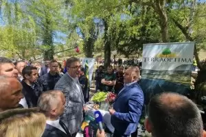 Президентът на Сърбия се появи на откриването на мост