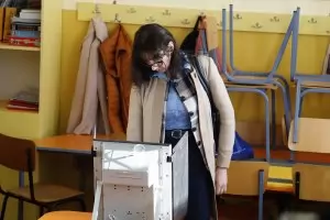Столичната избирателна комисия нареди да се гласува с машини