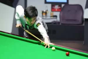 "Аутсайдерът" взе ранен аванс на път към финала в "Крусибъл"