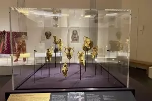 Директорът на Британския музей си тръгва заради крадеца на артефакти