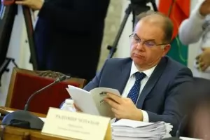 Правната комисия започва с механизма за разследване на главния прокурор