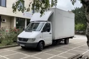 Камион с мигранти е заловен край военния завод в Лясковец