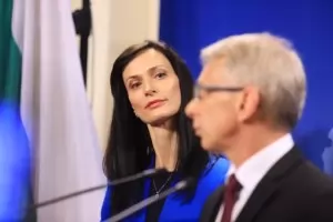 ДСБ държи Денков да е първо премиер